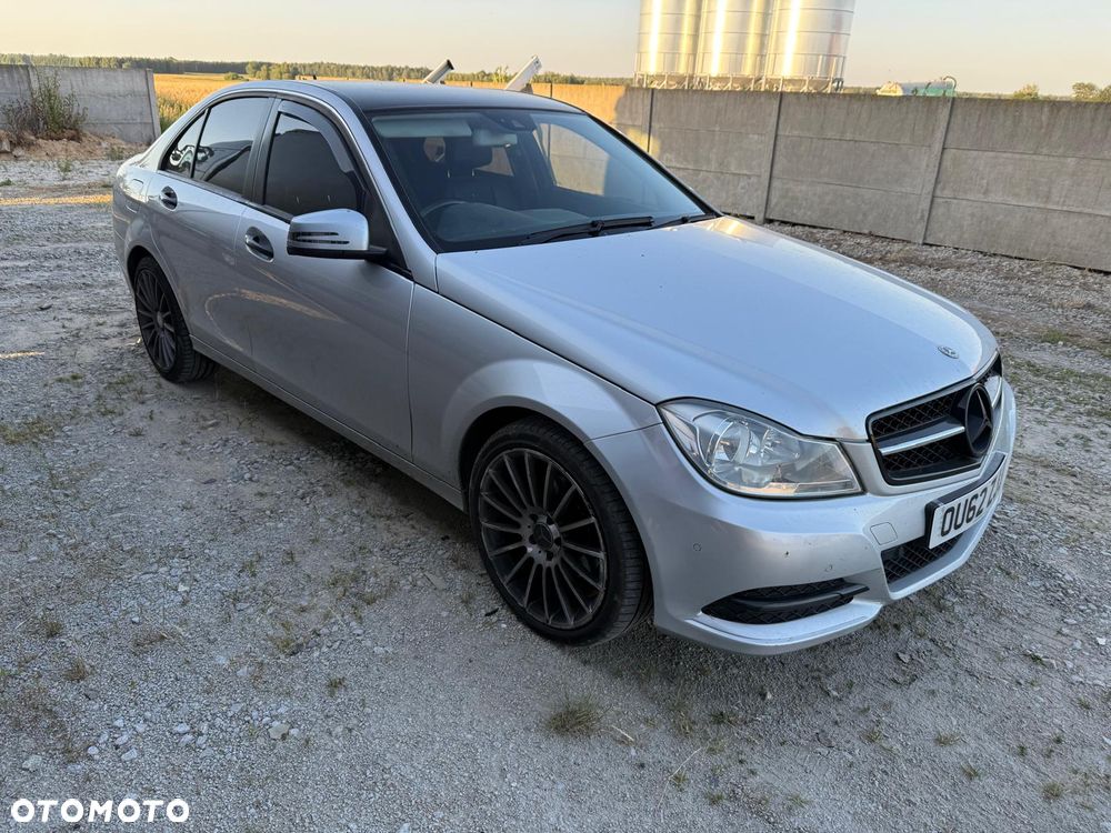 Mercedes-Benz Klasa C 220 CDI DPF (BlueEFFICIENCY) 7G-TRONIC - 2