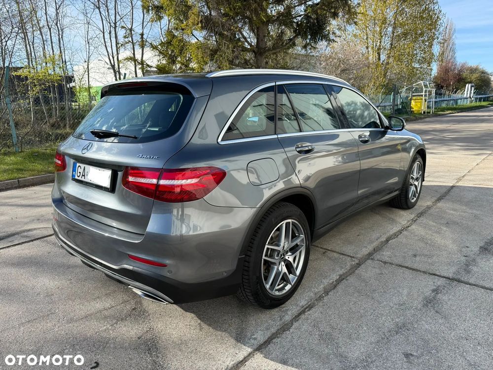 Mercedes-Benz GLC 250 4-Matic - 4