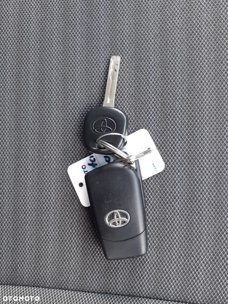 Toyota Aygo x-play connect - 19