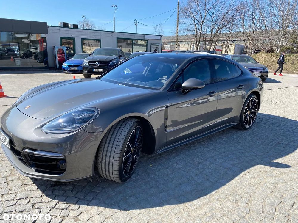 Porsche Panamera 4S - 4