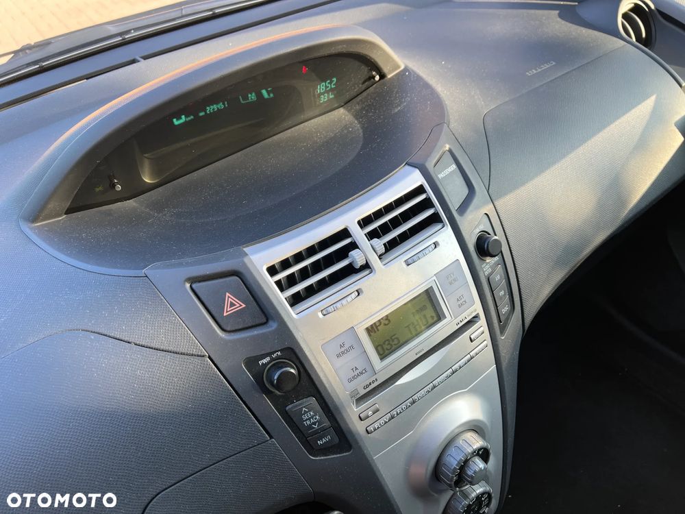 Toyota Yaris 1.3 Sol - 18