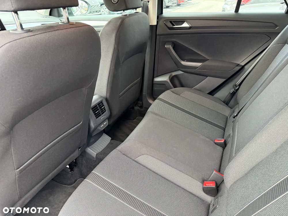Volkswagen T-Roc 1.5 TSI Life Plus DSG - 17