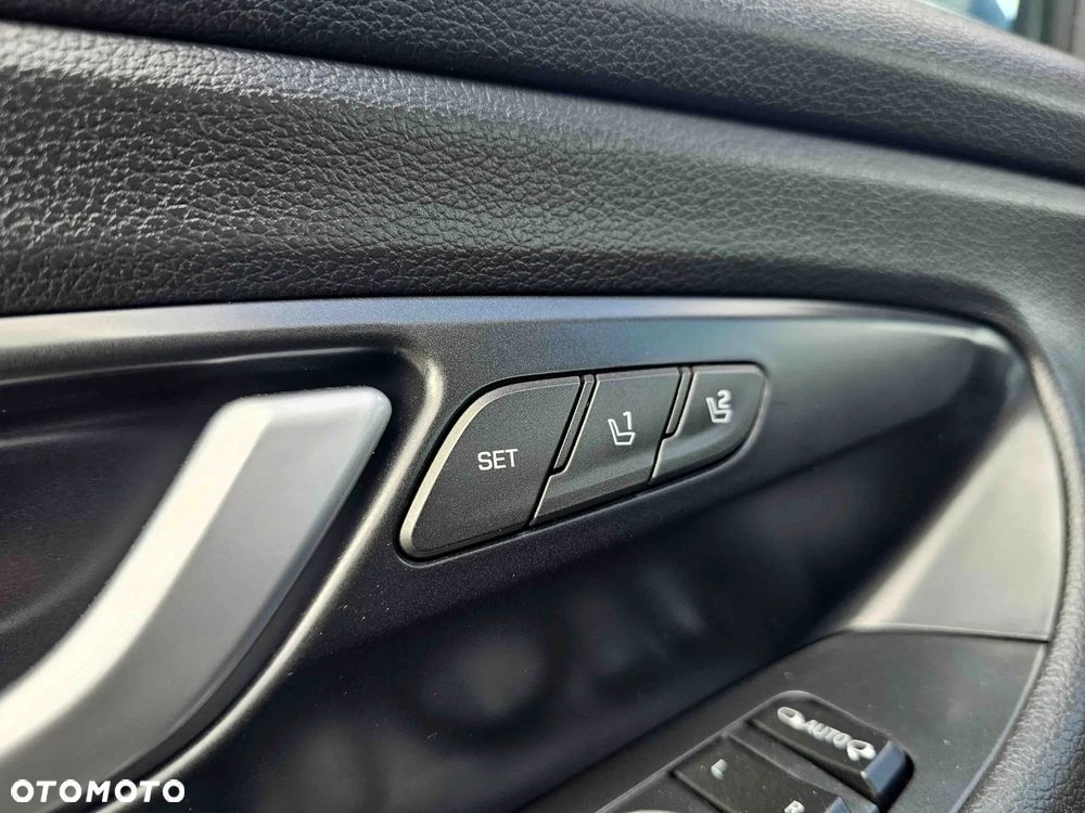 Hyundai i30 blue 1.6 CRDi Premium - 29