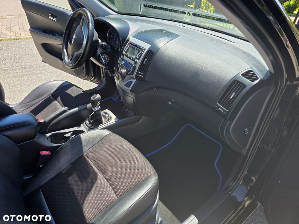 Hyundai i30 1.4 Comfort World Cup - 5