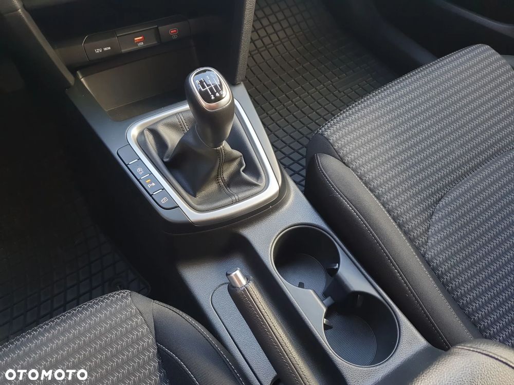 Kia XCeed 1.5 T-GDI M - 15