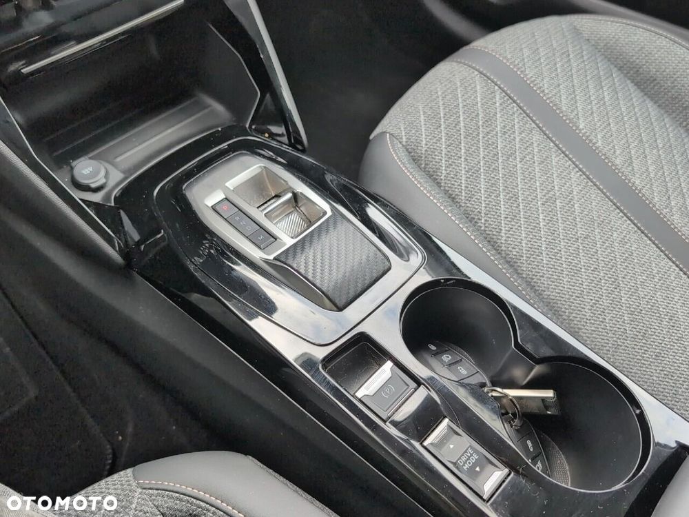 Peugeot 208 - 13