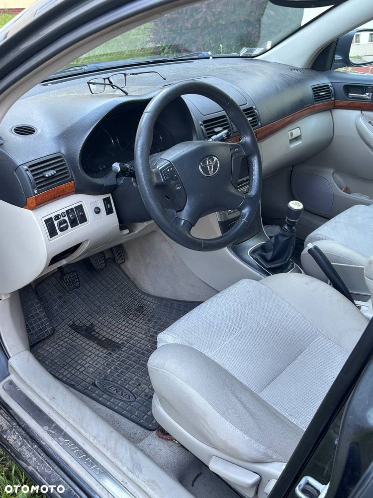 Toyota Avensis 2.0 D-4D - 4