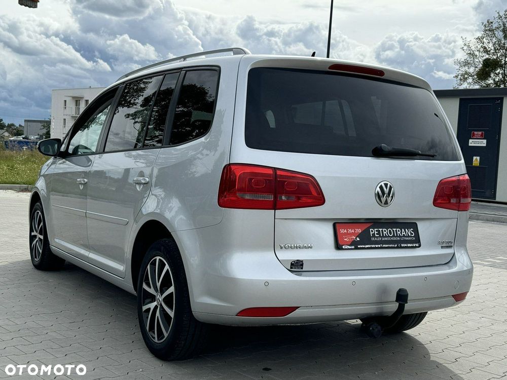 Volkswagen Touran - 8