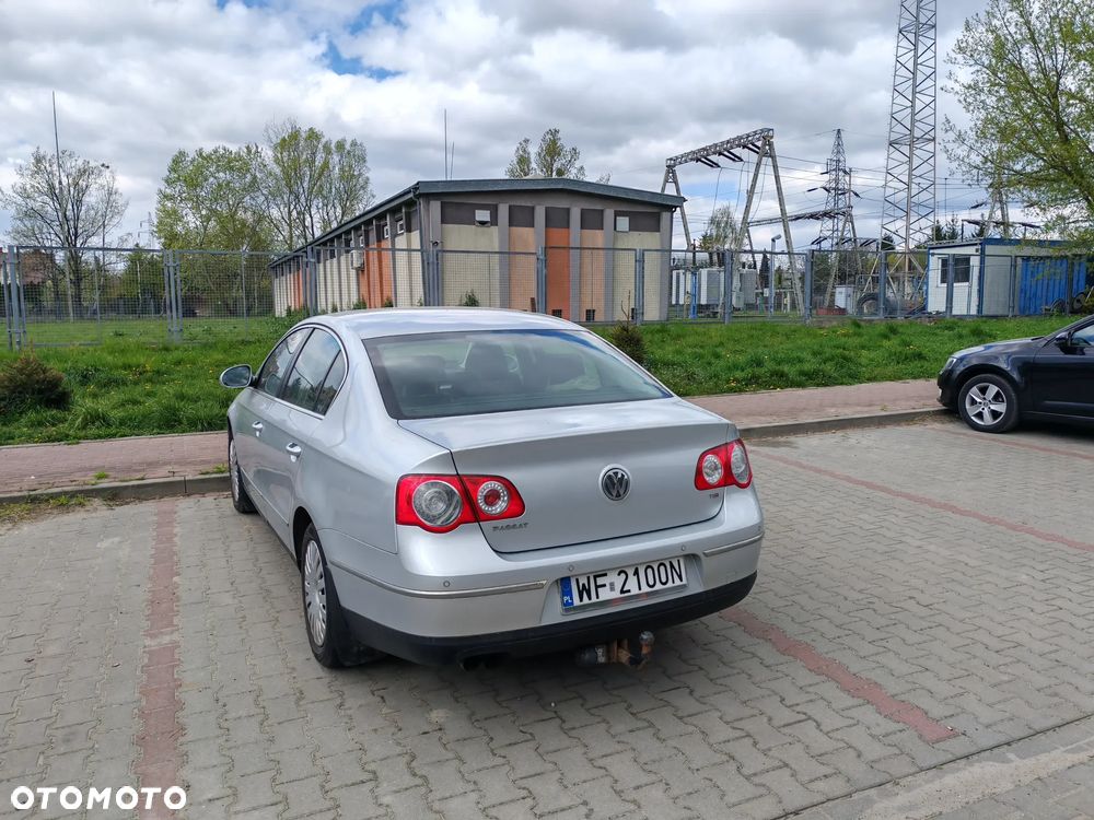 Volkswagen Passat - 13