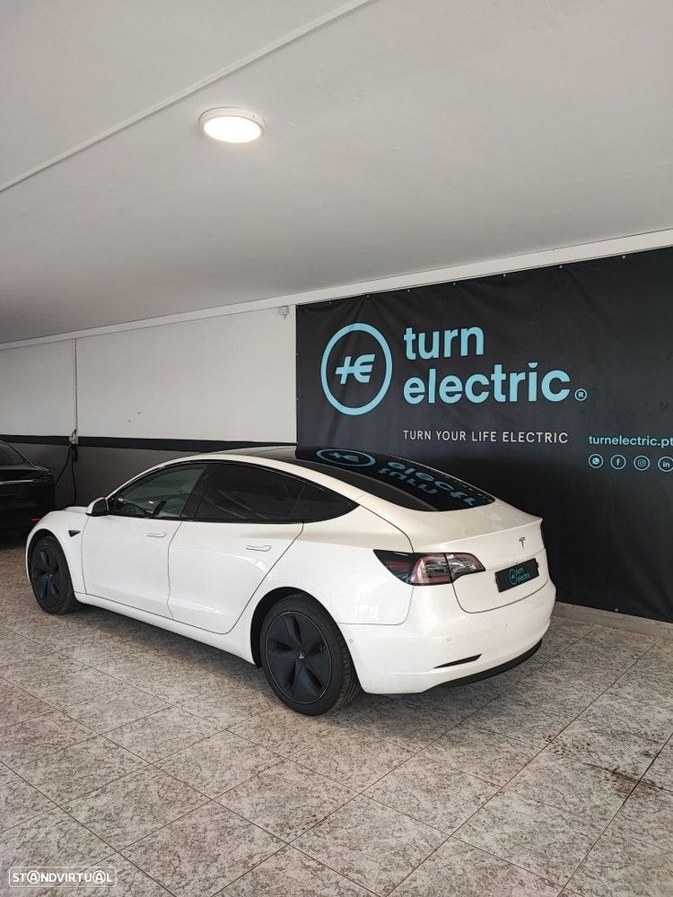 Tesla Model 3 Standard Range Plus RWD - 3