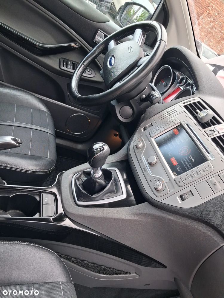 Ford Kuga - 14