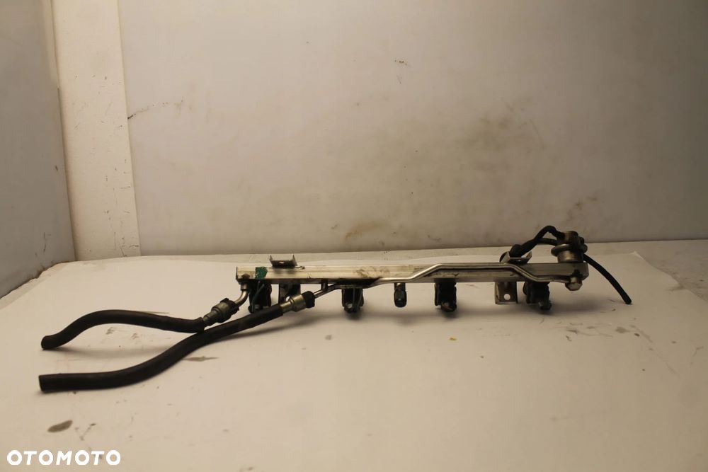 LISTWA WTRYSKOWA WTRYSK WTRYSKIWACZE SAAB 9-5 95 2.0T - 2