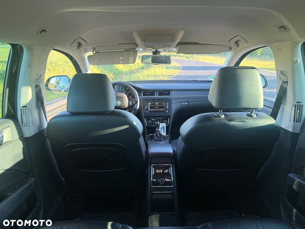 Skoda Superb 2.0 TDI DSG Exclusive - 13