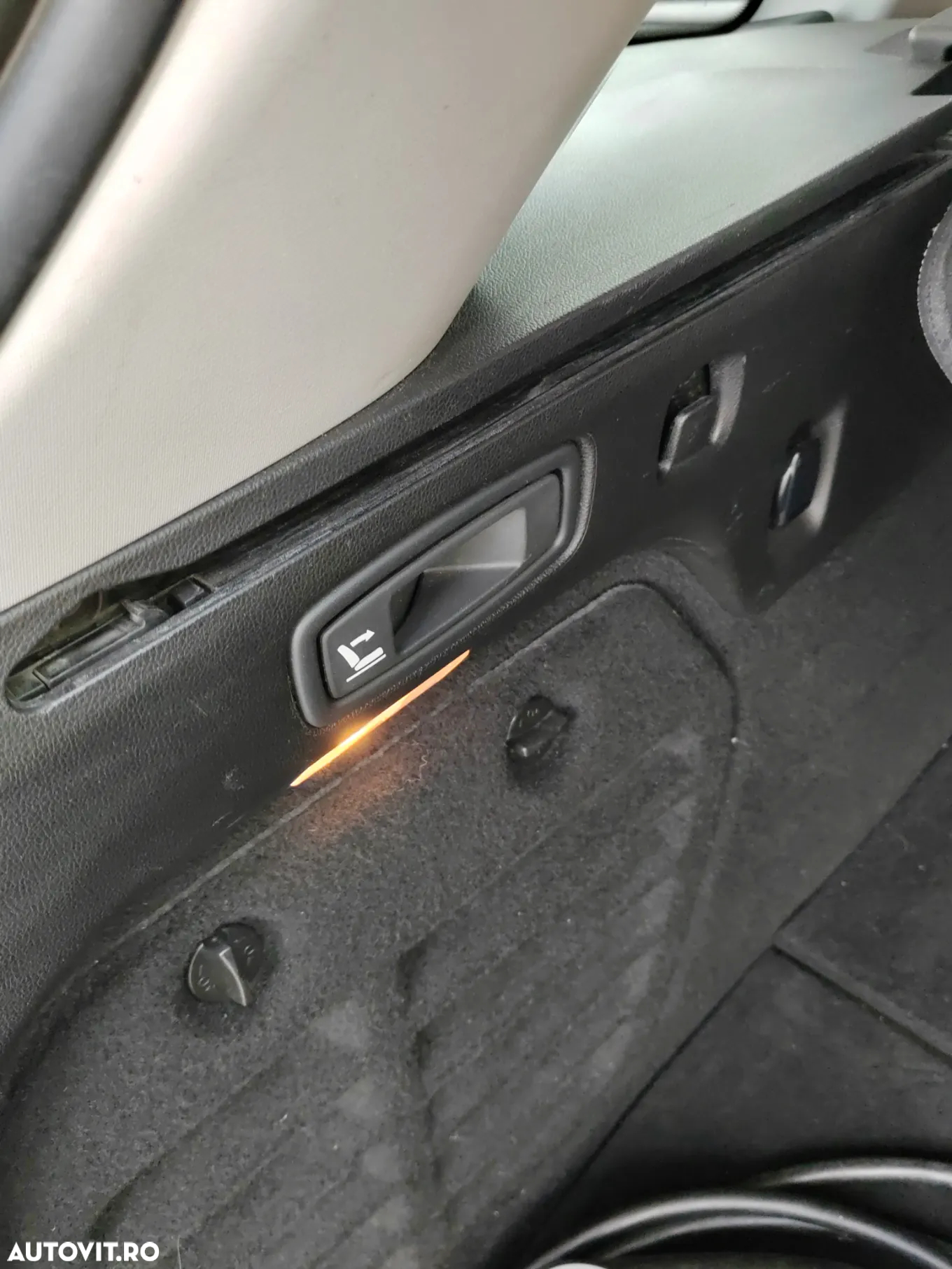 Renault Megane Grandtour E-TECH Plug-in 160 BUSINESS EDITION - 36