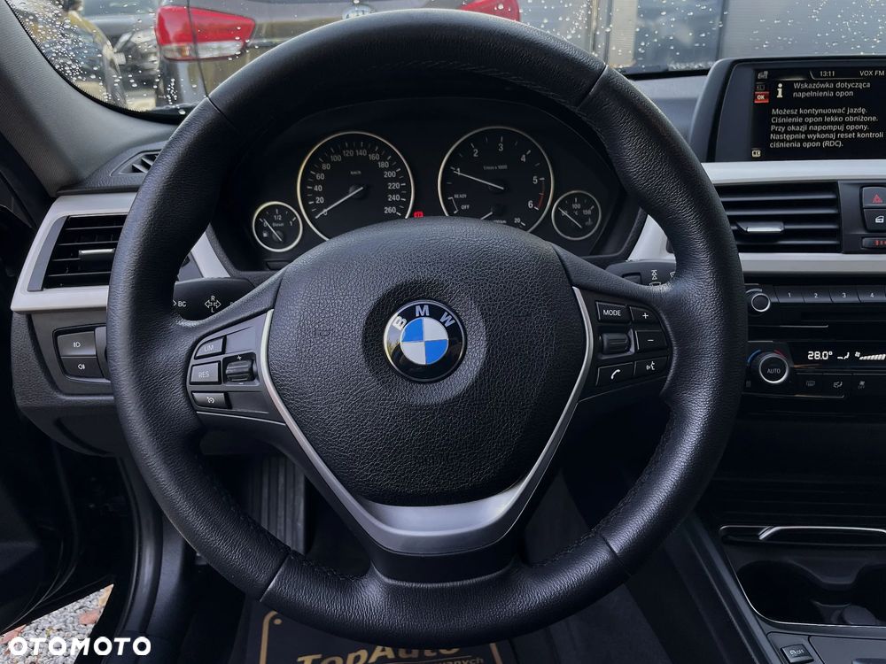 BMW Seria 3 320d - 22