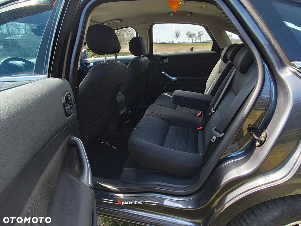 Ford Mondeo 2.0 Titanium X - 33