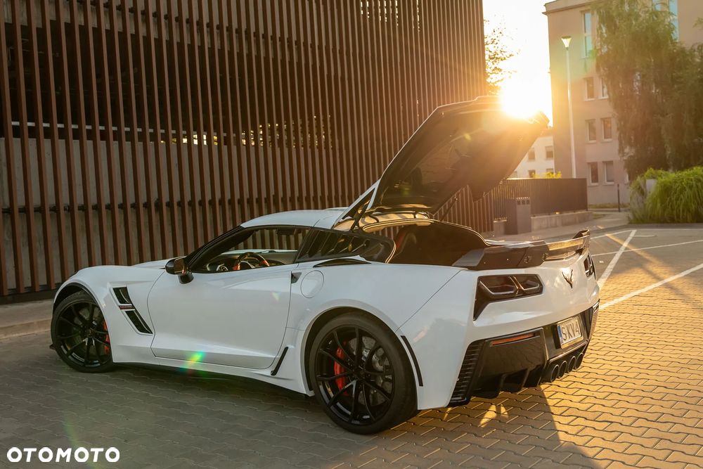 Chevrolet Corvette - 37