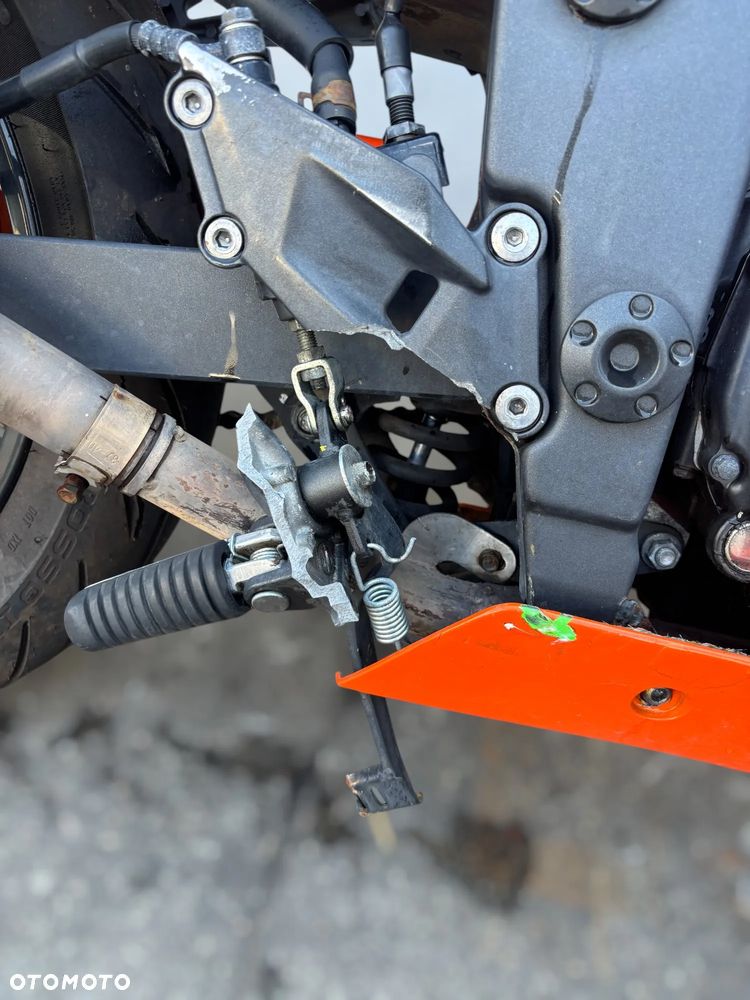 Kawasaki Ninja 250R - 12