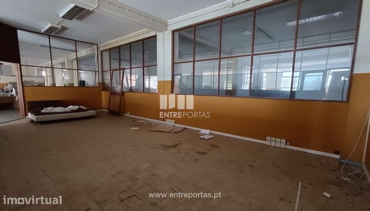 Venda de Armazém Industrial c/1400m2 na Póvoa de Varzim - Grande imagem: 3/11