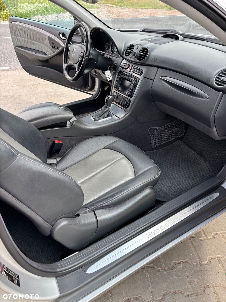 Mercedes-Benz CLK - 16
