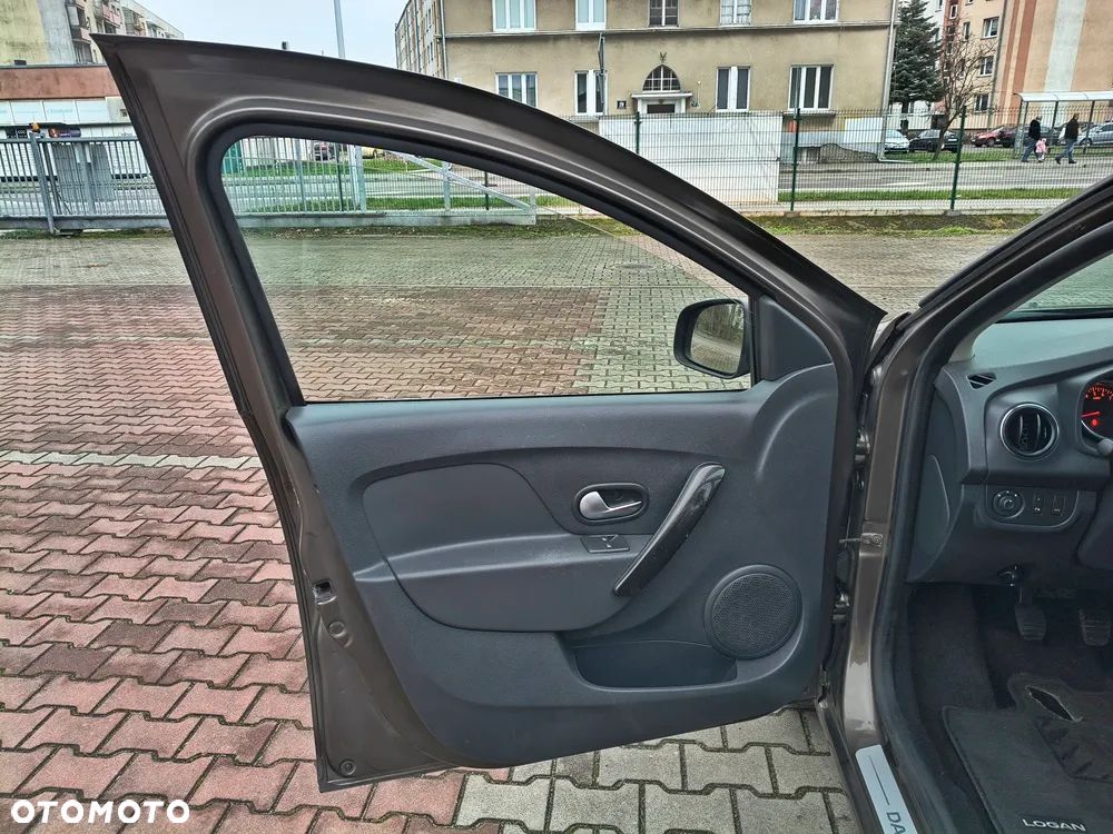 Dacia Logan TCe 90 S&S Laureate - 18