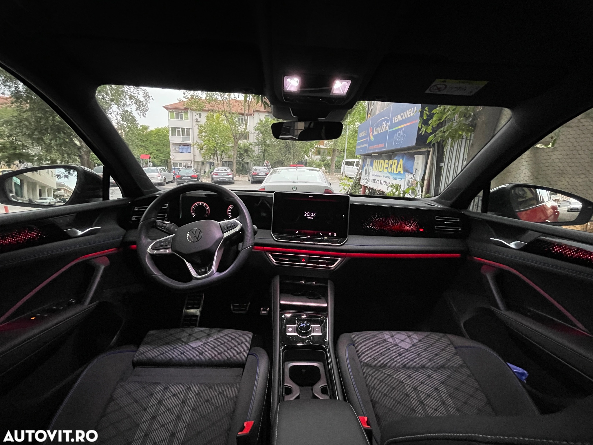 Volkswagen Tiguan 1.5 eTSI OPF DSG R-Line - 13