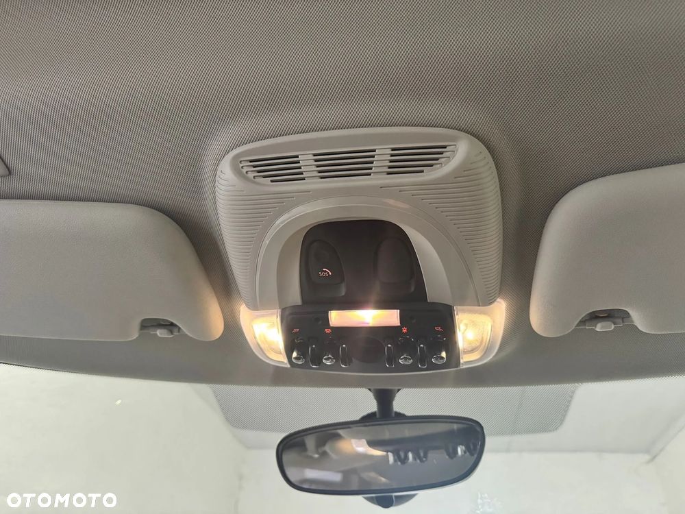 MINI ONE Blackyard - 9