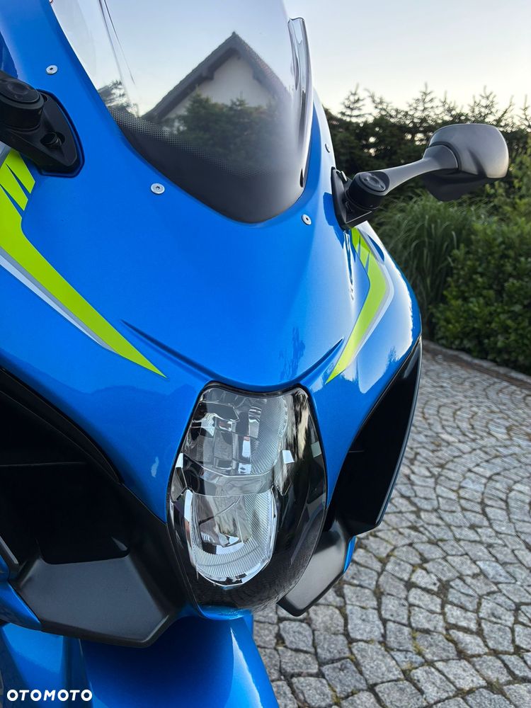 Suzuki GSX-R - 27