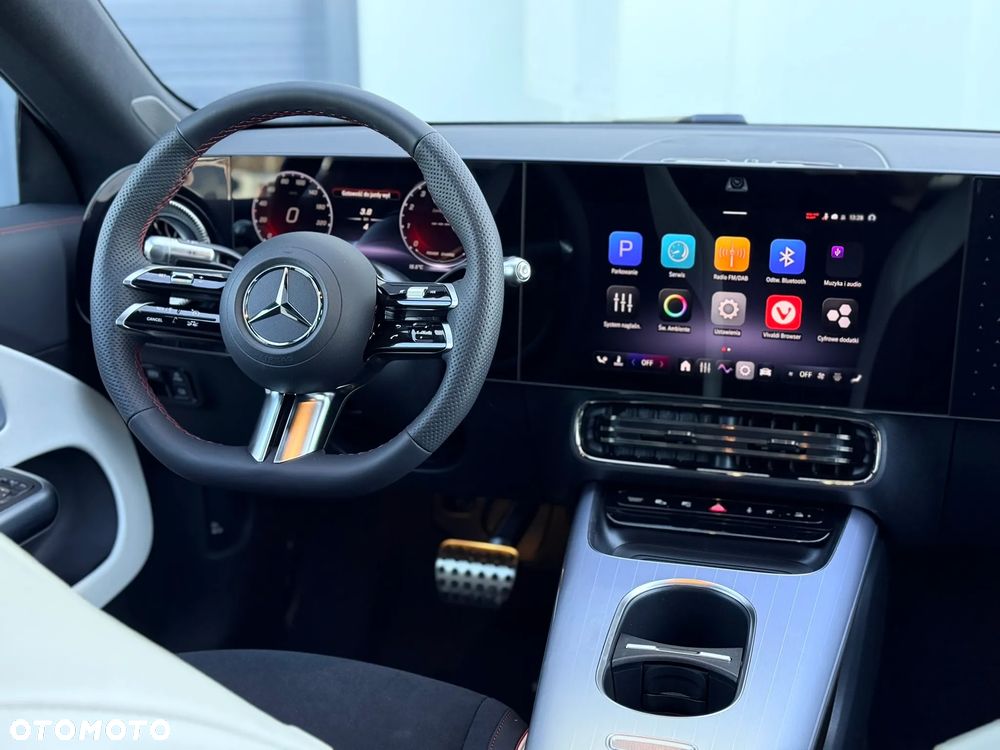 Mercedes-Benz CLA - 13