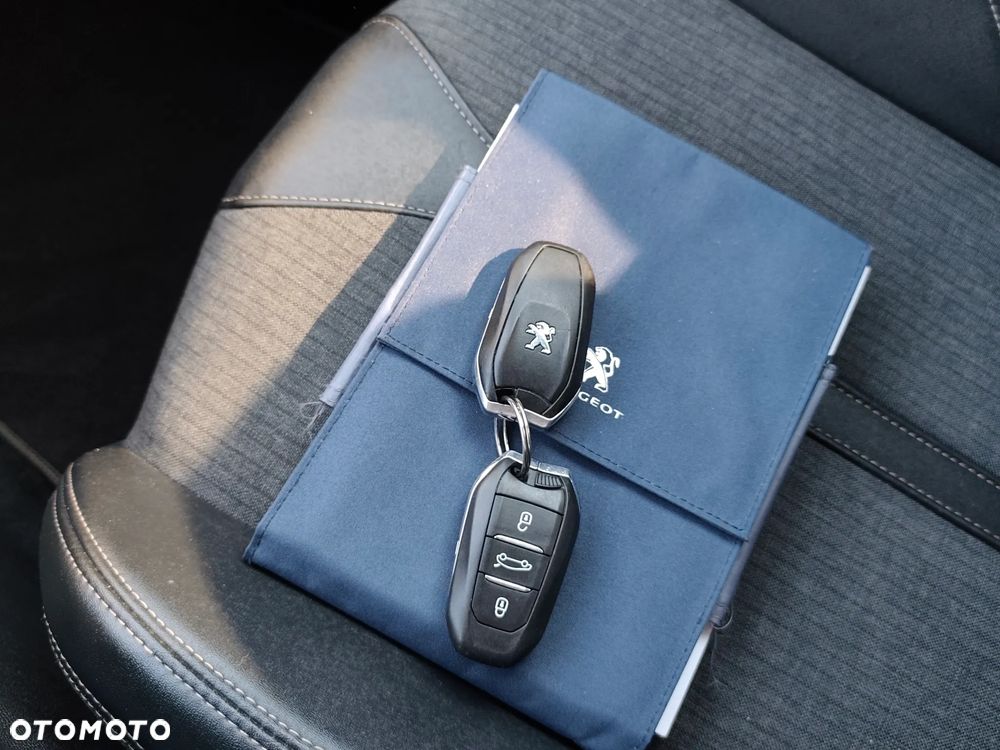 Peugeot 5008 BlueHDi 130 EAT8 GT - 25