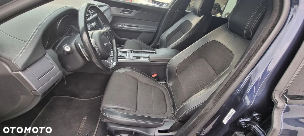 Jaguar XF 20d R-Sport - 7