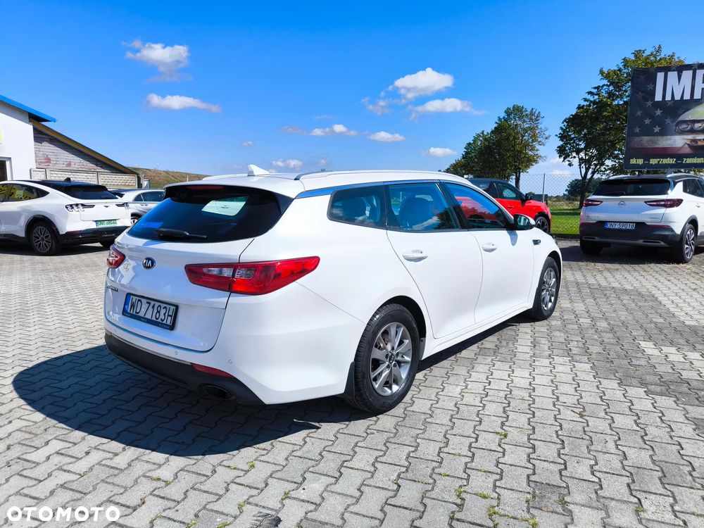 Kia Optima 2.0 M - 5