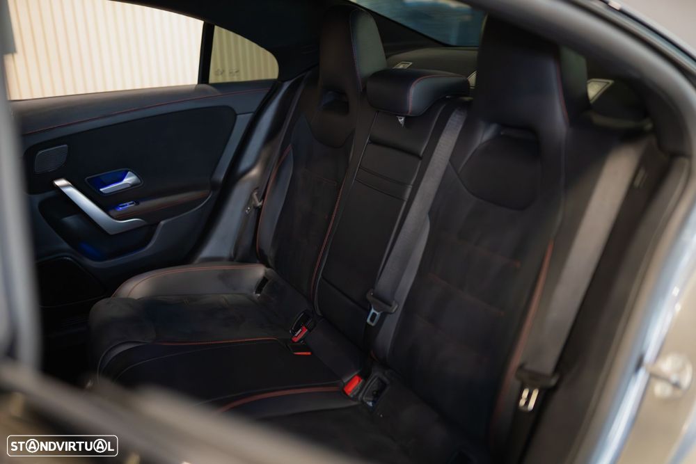 Mercedes-Benz CLA 250 e 8G-DCT AMG Line - 29