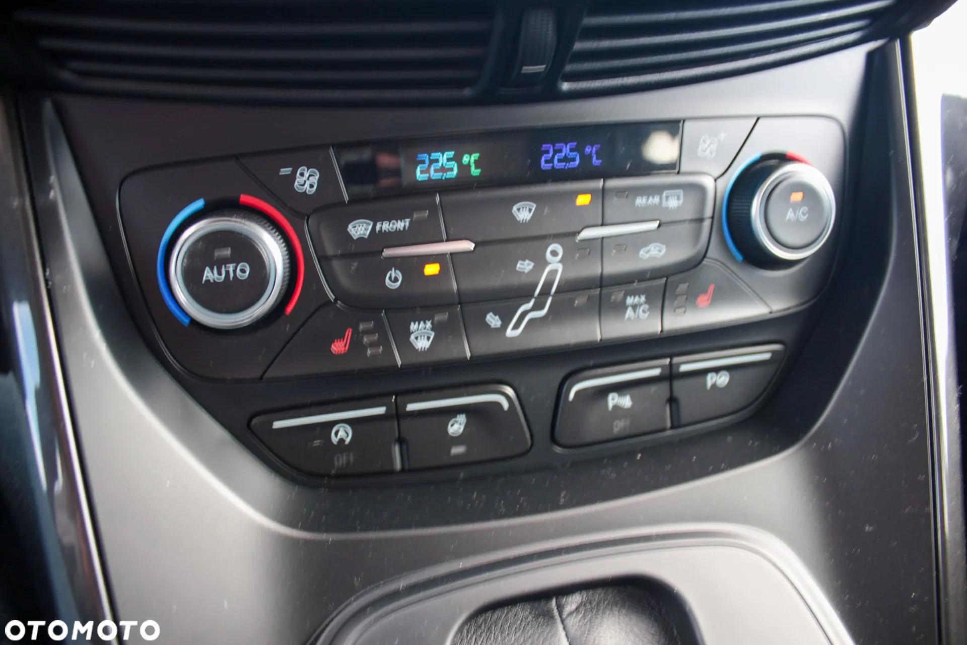 Ford Grand C-MAX 2.0 TDCi Start-Stopp-System Titanium - 17