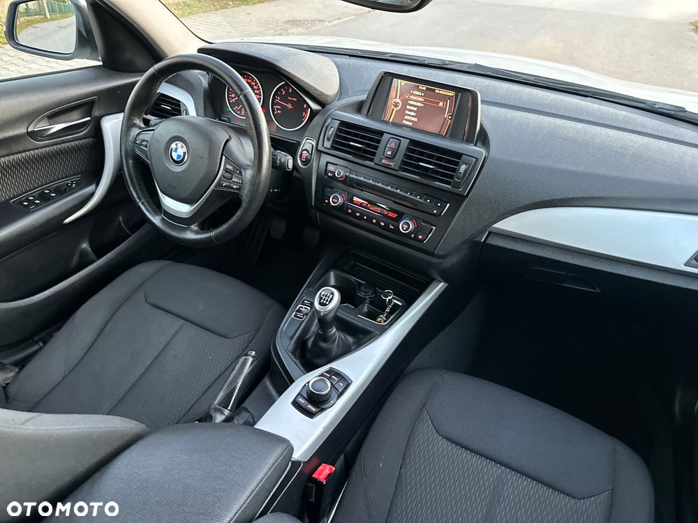BMW Seria 1 116i - 10