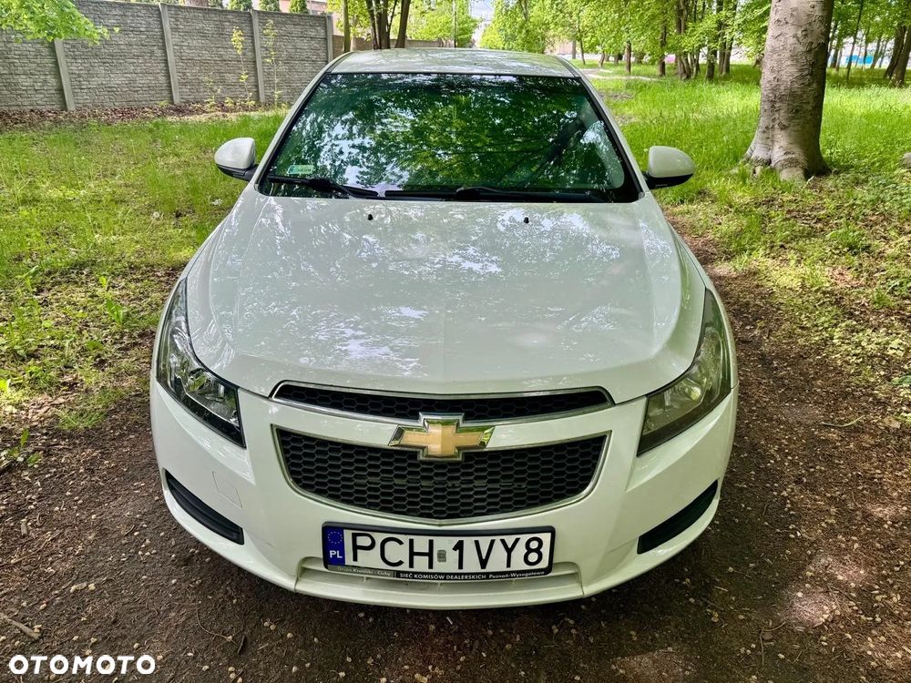 Chevrolet Cruze 1.8 LS+ - 8