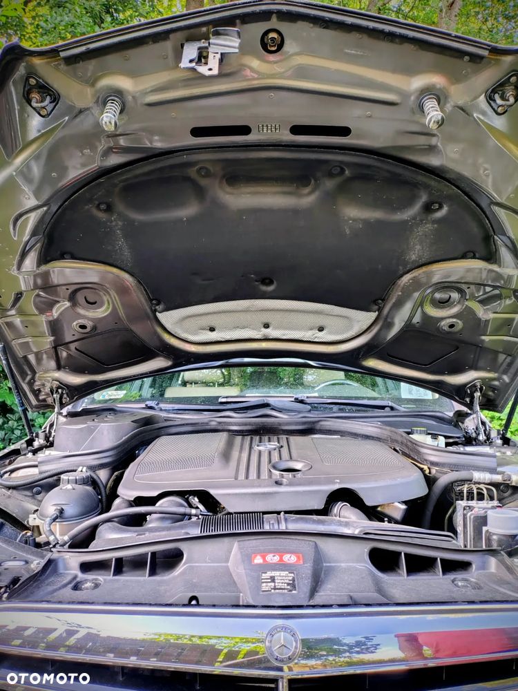 Mercedes-Benz Klasa E 250 CDI 4-Matic BlueEff - 26