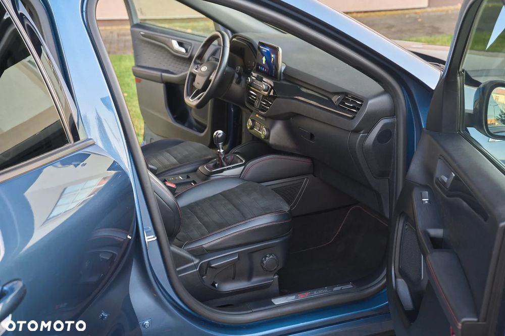 Ford Kuga 2.0 EcoBlue Hybrid ST-LINE X - 24