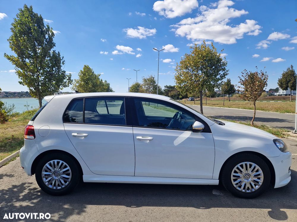 Volkswagen Golf 1.6 TDI BlueMotion Technology DPF Trendline - 9