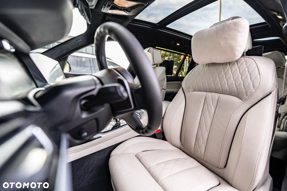 BMW X7 M50i sport - 20