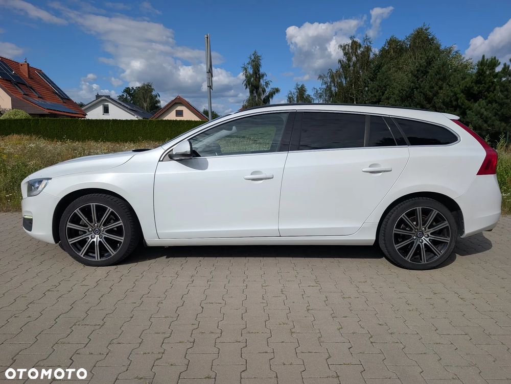 Volvo V60 D3 Geartronic Summum - 4
