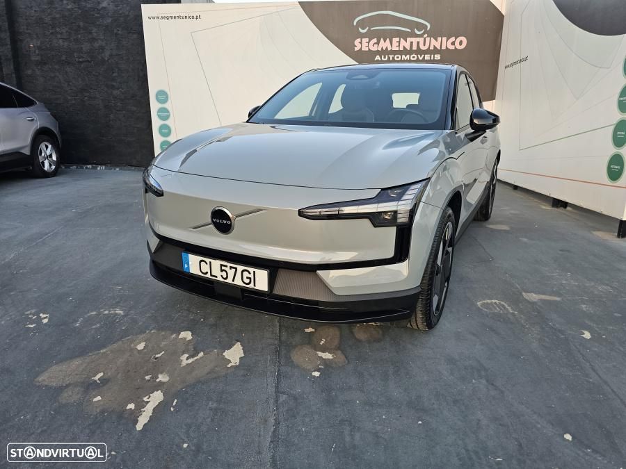 Volvo EX30 69 kWh Single Motor Extended Range Plus - 4