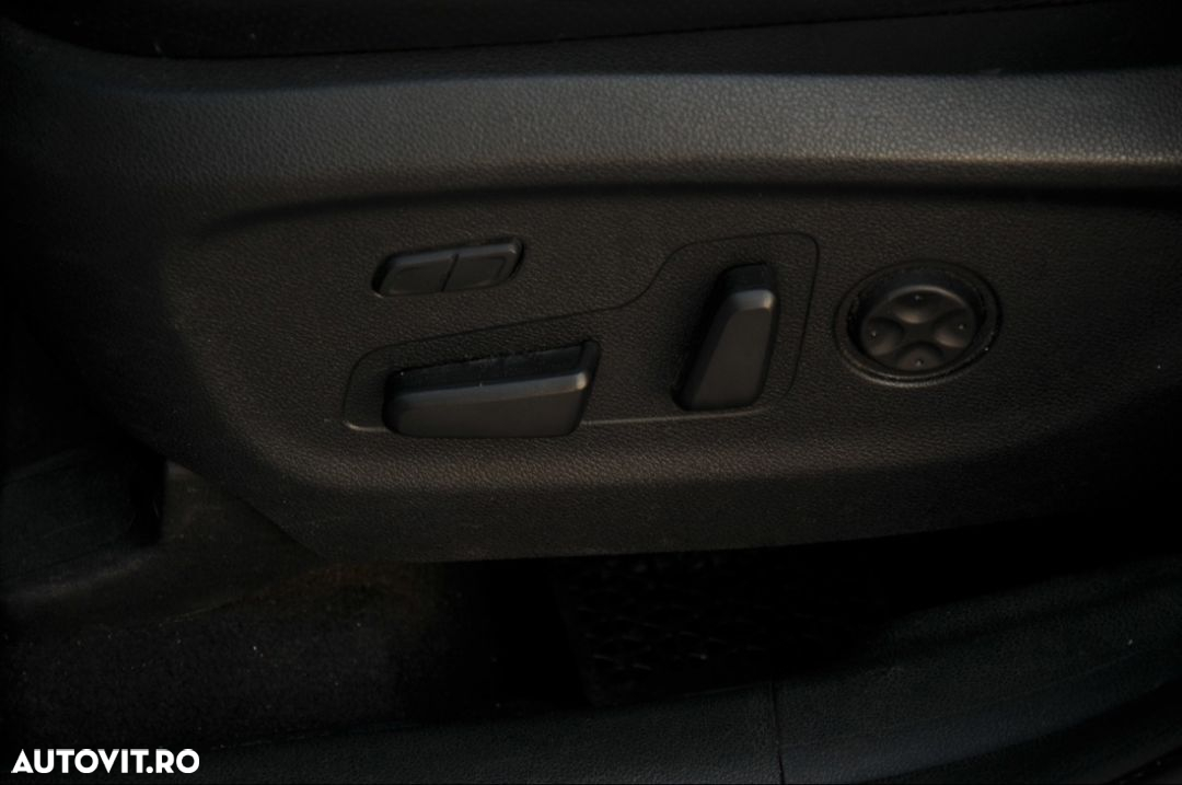 Kia Sorento 2.2 CRDi 2WD Aut. Vision - 34