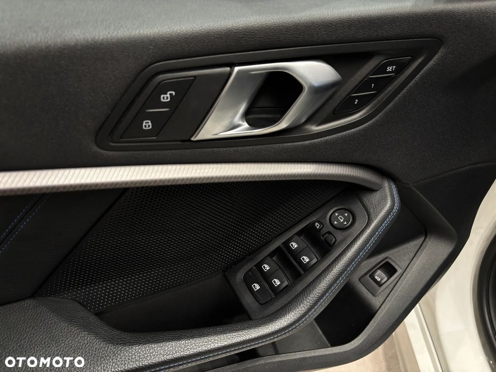 BMW Seria 1 118i M Sport - 12