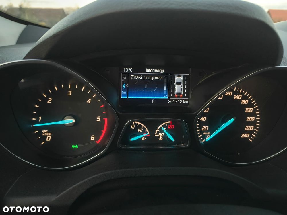 Ford Kuga 2.0 TDCi 4x2 Titanium - 17