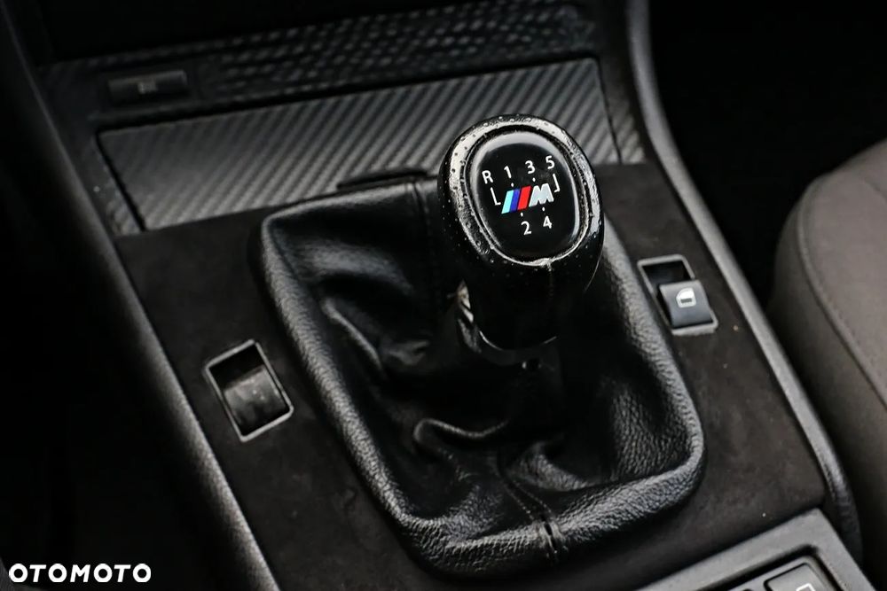BMW Seria 3 320i - 33