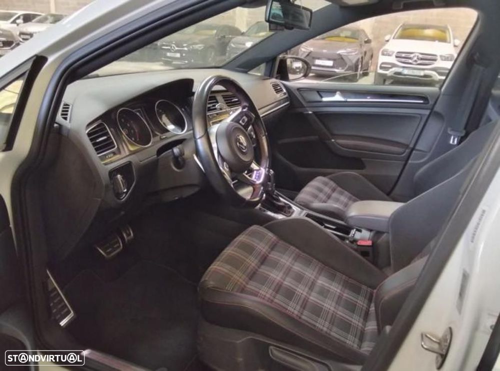 VW Golf - 3