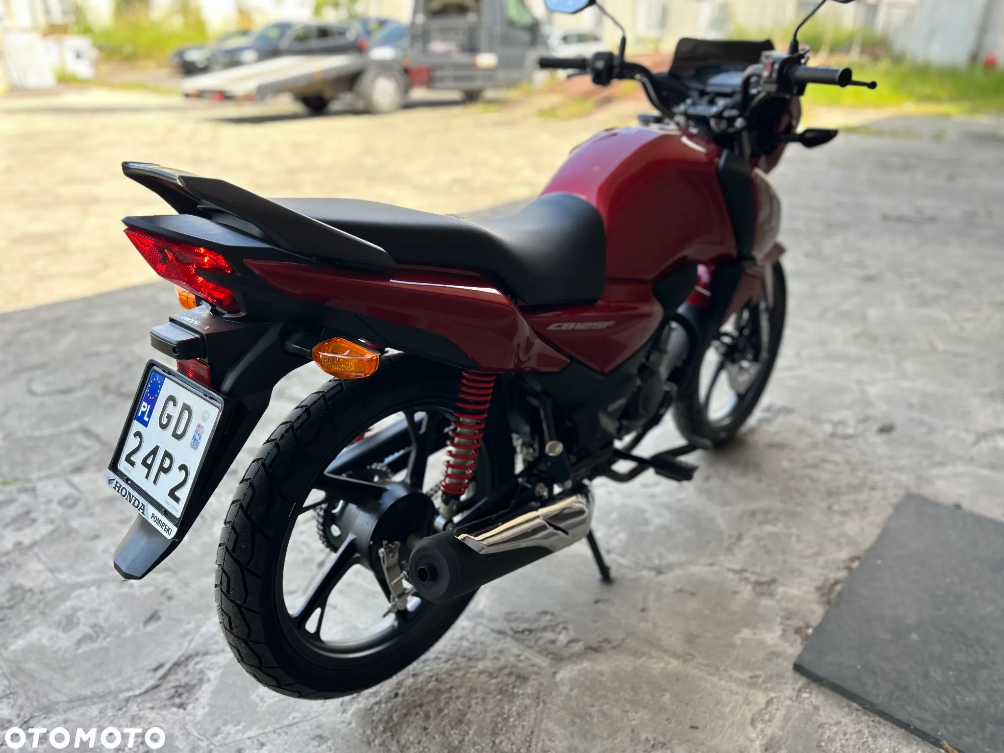 Honda CB - 12