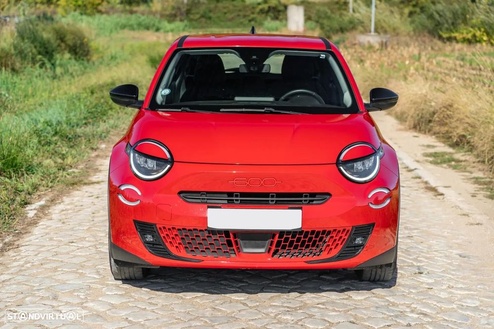 Fiat 600e 54 kWh (RED) - 11