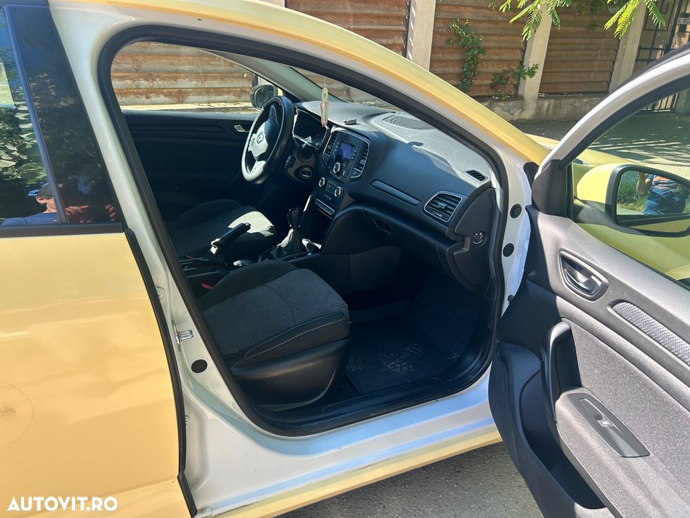 Renault Megane - 11